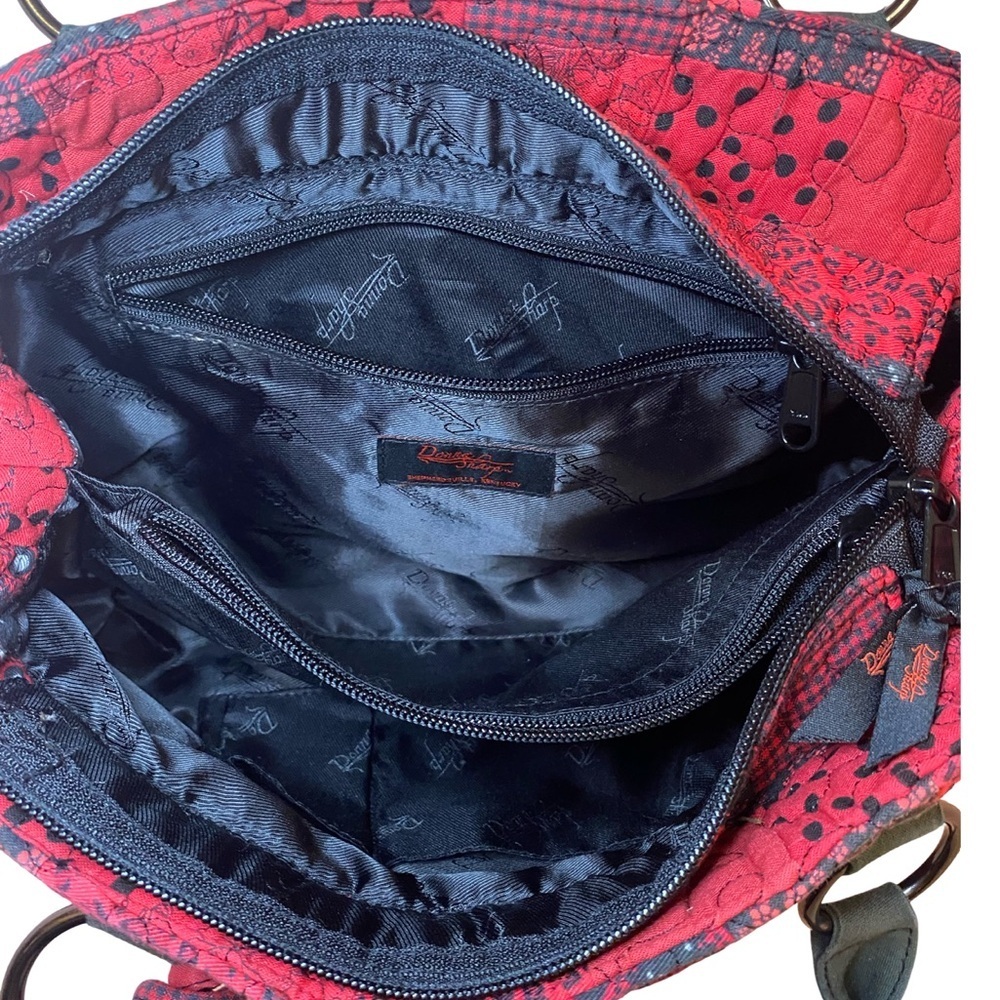 DONNA SHARP Quilted Patchwork Print Saddle/Shoulder Bag Purse in Black and Red - Picture 4 of 6